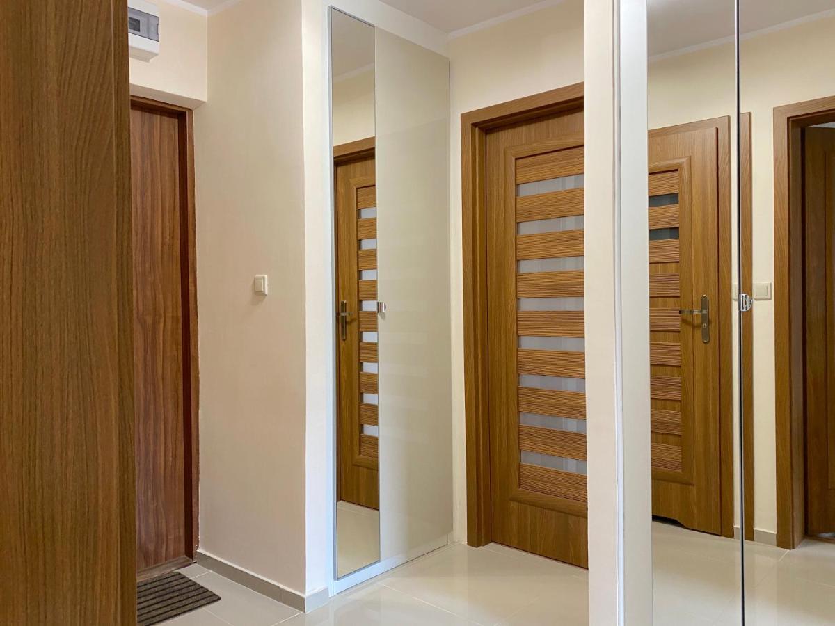 Swish Apartment -10 Min To Old Town Gdansk,Pkp & Shopping Mall المظهر الخارجي الصورة
